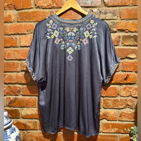 Johnny Was Black Embroidered Top - Picture 5 of 8